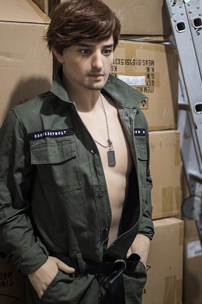 ラブドール 安い 男性