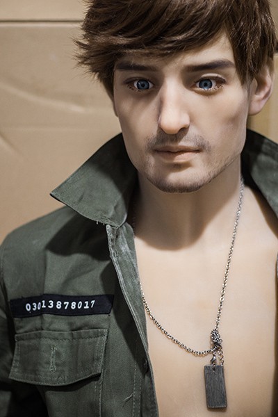 ラブドール 安い 男性