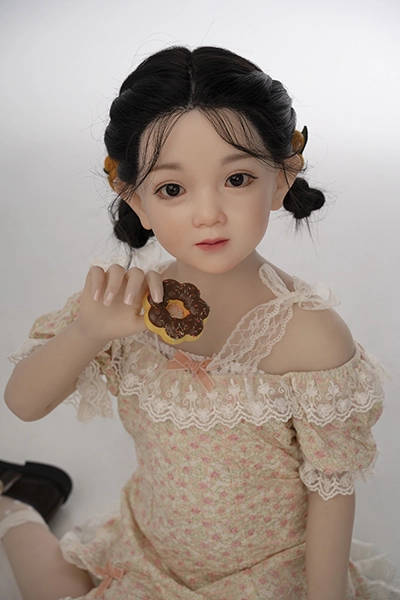 天真 爛漫 ロリ ラブドール