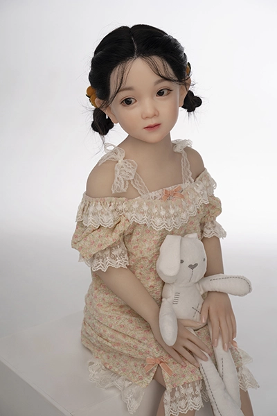 天真 爛漫 ロリ ラブドール