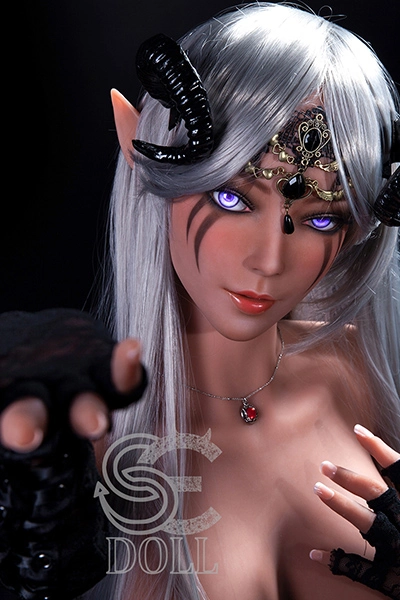 銀髪 女悪魔 ラブドール