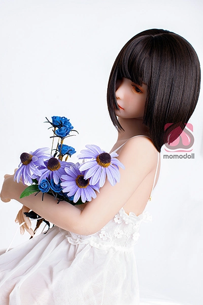 138cm 童顔 エロドール