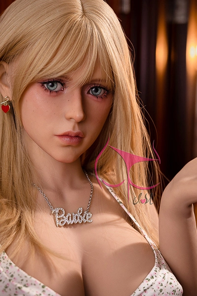 エロい外国人ラブドール