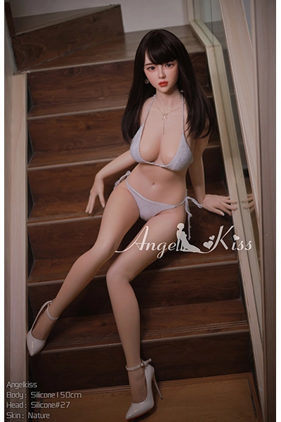 綺麗な美乳セックスドール