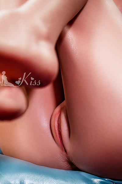 巨乳等身大ダッチワイフ