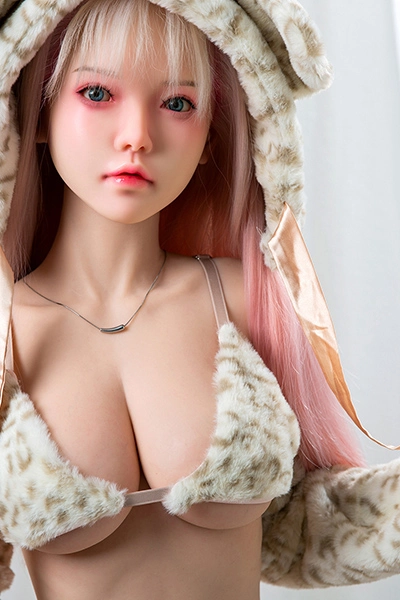 QitaDoll 162cm 幼真は癒し系でピンク色髪美少女、奇跡の清純美少女！！純粋無垢な清純系ダッチドールで童顔系の可愛いお顔、一度あったら魅了しちゃいます。