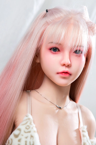 QitaDoll 162cm 幼真は癒し系でピンク色髪美少女、奇跡の清純美少女！！純粋無垢な清純系ダッチドールで童顔系の可愛いお顔、一度あったら魅了しちゃいます。