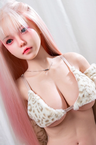 QitaDoll 162cm 幼真は癒し系でピンク色髪美少女、奇跡の清純美少女！！純粋無垢な清純系ダッチドールで童顔系の可愛いお顔、一度あったら魅了しちゃいます。