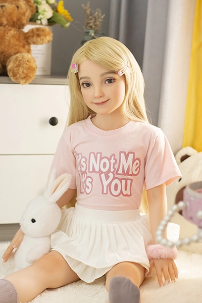 童顔 貧乳ラブドール