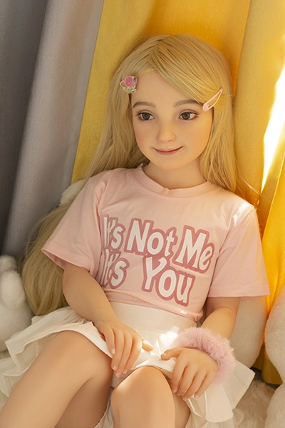 童顔 貧乳ラブドール