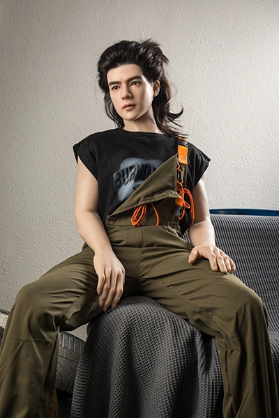 カッコイイ男性ラブドール