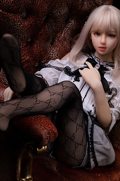  等身大リアルドール