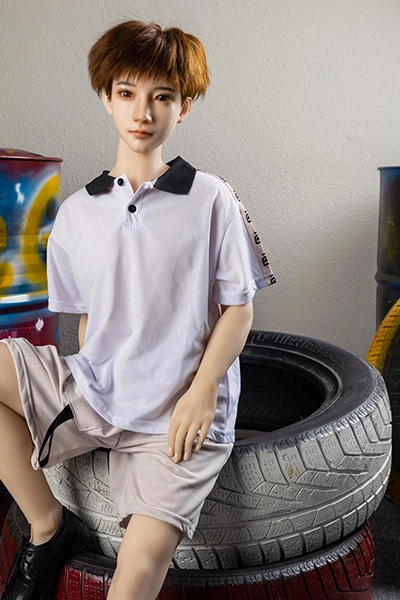 リアル等身大の人形