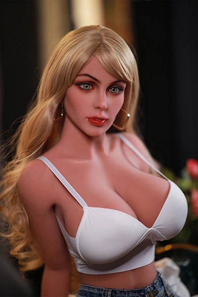 巨乳セックス人形