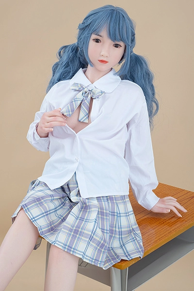  清楚な制服姿 ラブドール