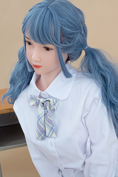  清楚な制服姿 ラブドール