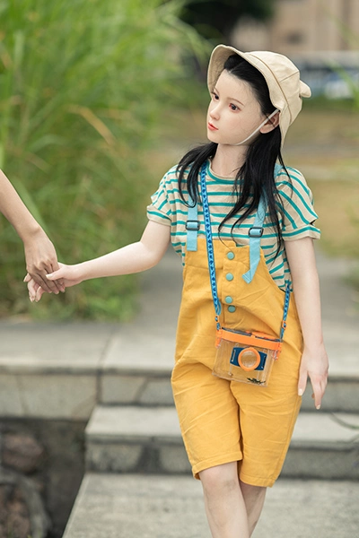 ロリータ 可愛い ダッチワイフ