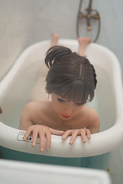 若い清純顔ラブドール