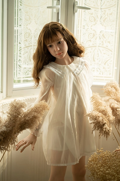 平胸  ロリラブドール