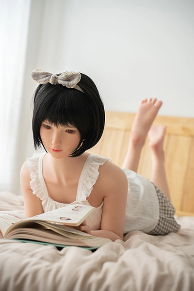 学生ラブドール