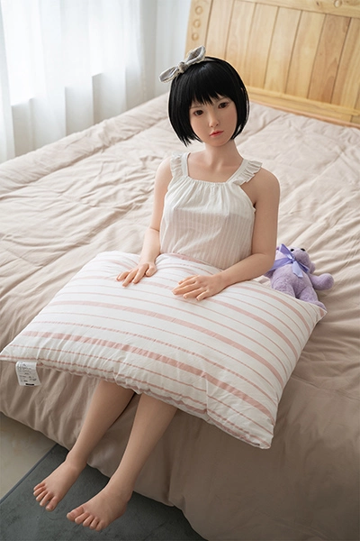 学生ラブドール