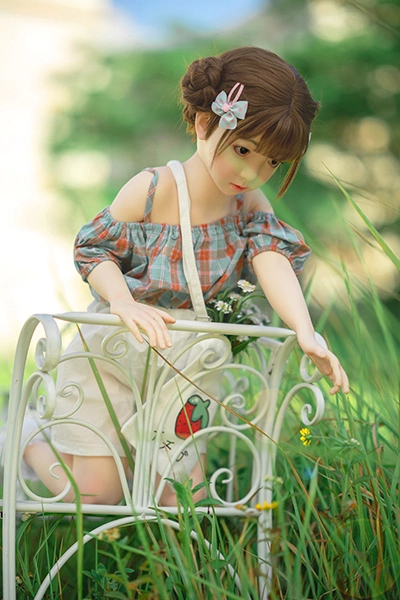 平らな胸可愛ろりドール