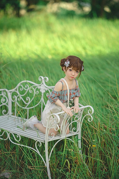 小柄清楚なロリセックスドール 