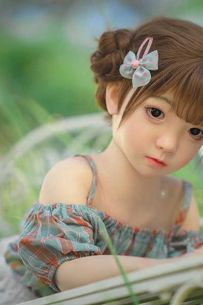 小柄清楚なロリセックスドール 