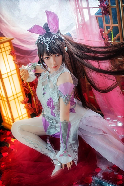 真っ白な美肌シリコンダッチワイフ