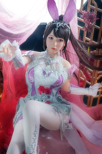 真っ白な美肌シリコンダッチワイフ