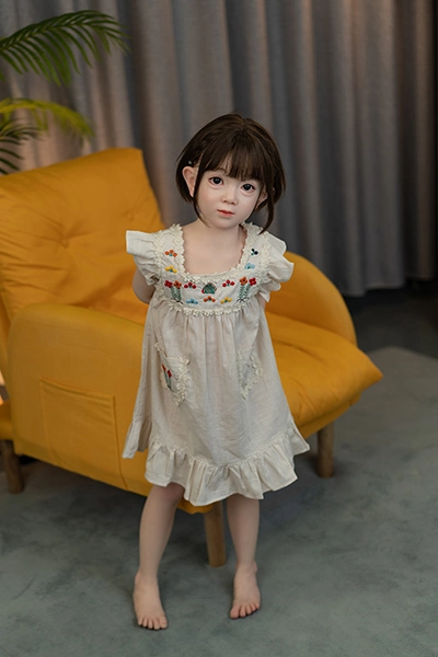  清純可愛いロリドール