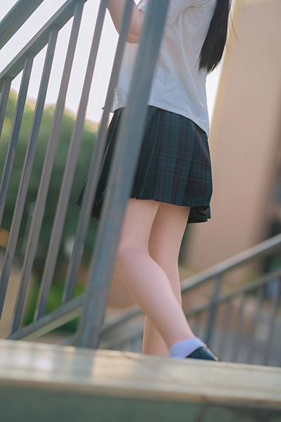 貧乳制服ラブドール