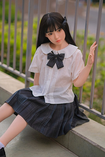 貧乳制服ラブドール