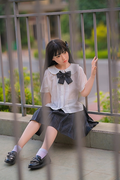  青春感中学生リアルドール