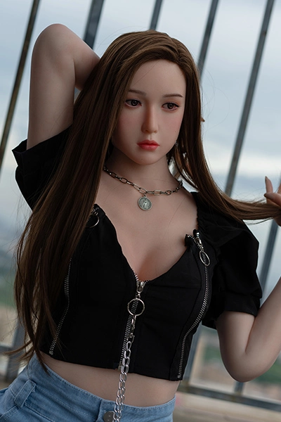 清楚で上品可愛いシリコンドール