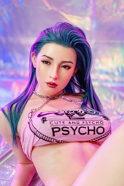 神秘的な美しいシリコン製ダッチワイフ