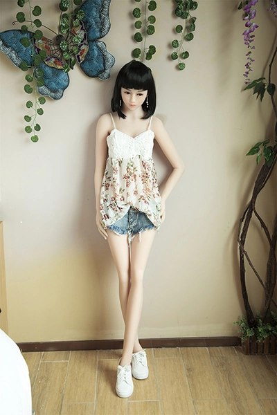 自然肌の綺麗系リアルドール