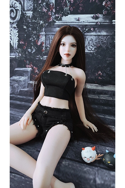 細身美少女リアルドール