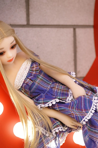 小柄なボディミニセックスドール