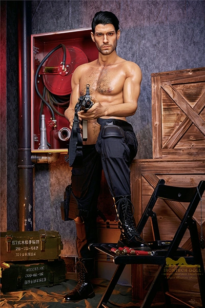 女性向け男性型ラブドール