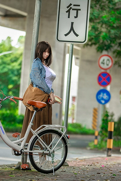 曲線美ダッチワイフ 