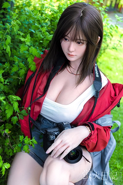  巨乳等身大ラブドール