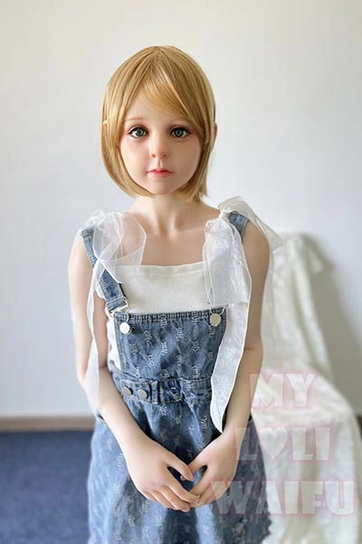 可愛い小柄セックス人形