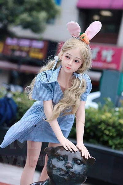 高級美少女ダッチワイフ