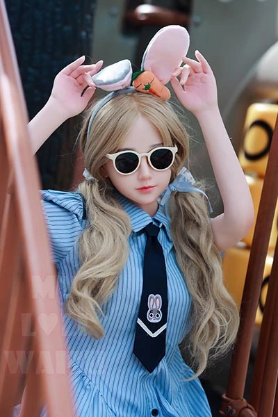 高級美少女ダッチワイフ