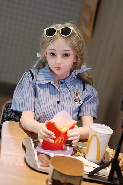 高級美少女ダッチワイフ