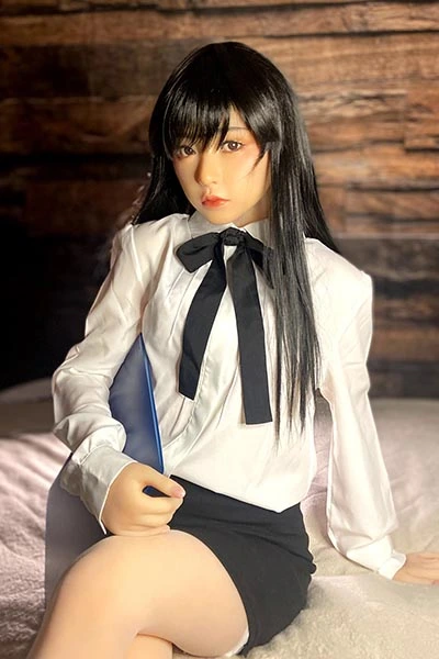 癒し系小柄リアルドール