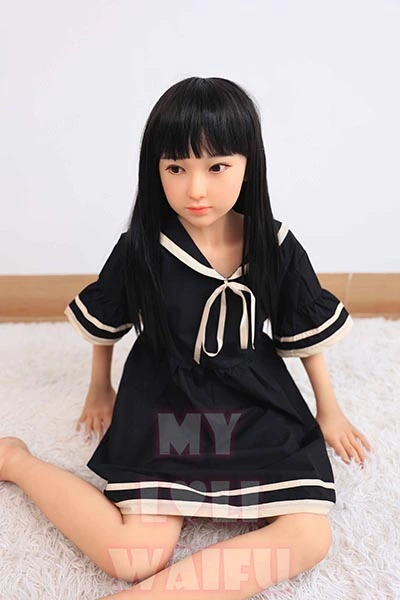 幼顔気品ある等身大リアルセックスドール