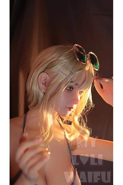 可愛いリアル等身大ドール