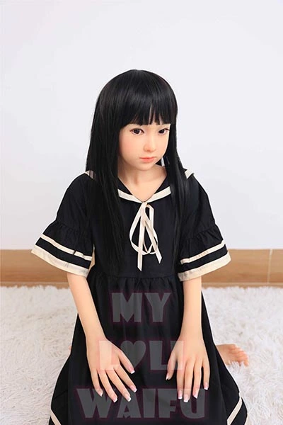 幼顔気品ある等身大リアルセックスドール